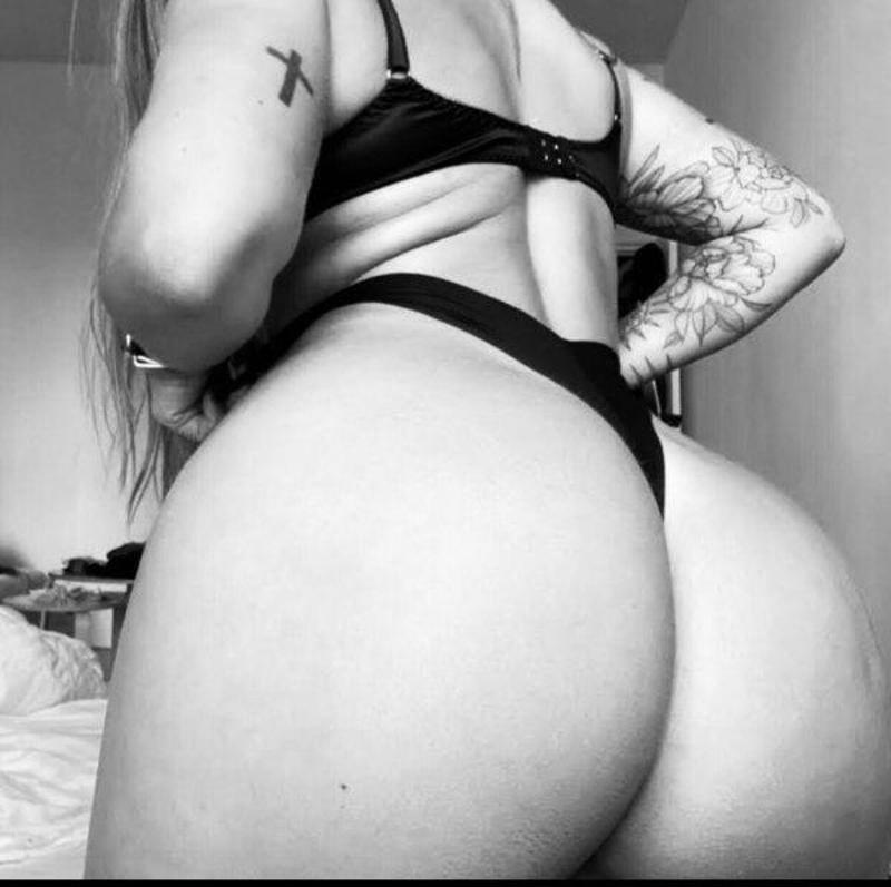 I got a high sex drive love giving blowjobs, swallow cum, deepthroat & B2B .dogg