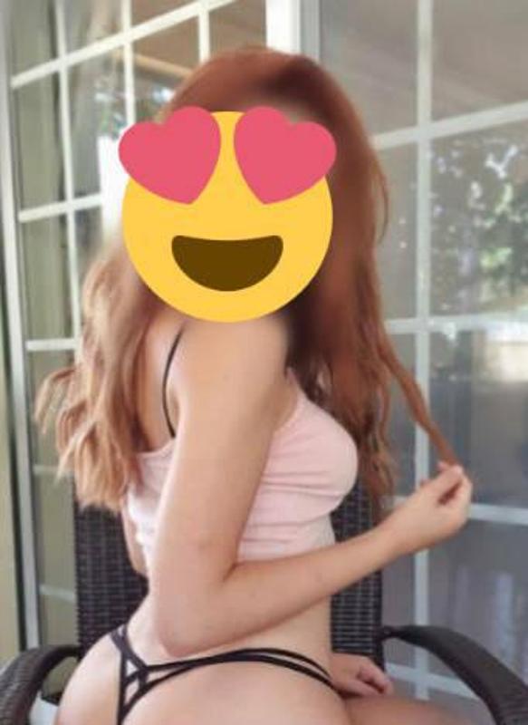 gorgeous bubbly playmate