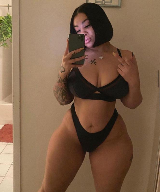 I’m available for hook up 🍆🍑💦💦🍑🍑