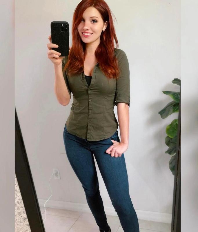 Hello if you wanna book me just text me on +12602277699