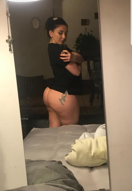I'M AVAILABLE FOR HOOKUP 💦👅🍑🍆💋💦