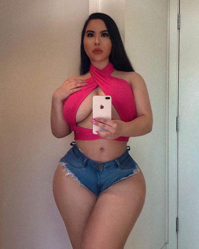I’m available to fuck you good💦🍆💯% Real & Ready Now👅🍭Naughty Fun💋 place Or