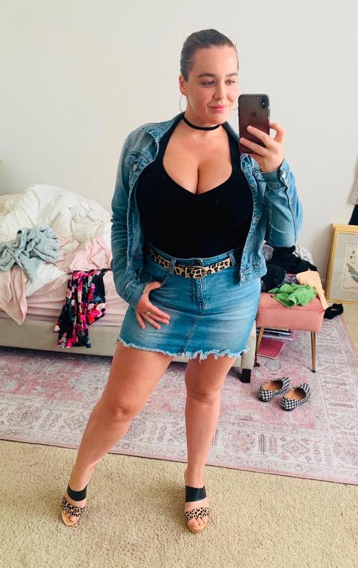 I’m the new sexy hooker in town 🍑 💦let’s have a good time