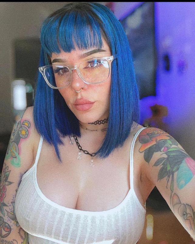 Are you down to fuck hmu on snap Triggers200 or 424-426-0191