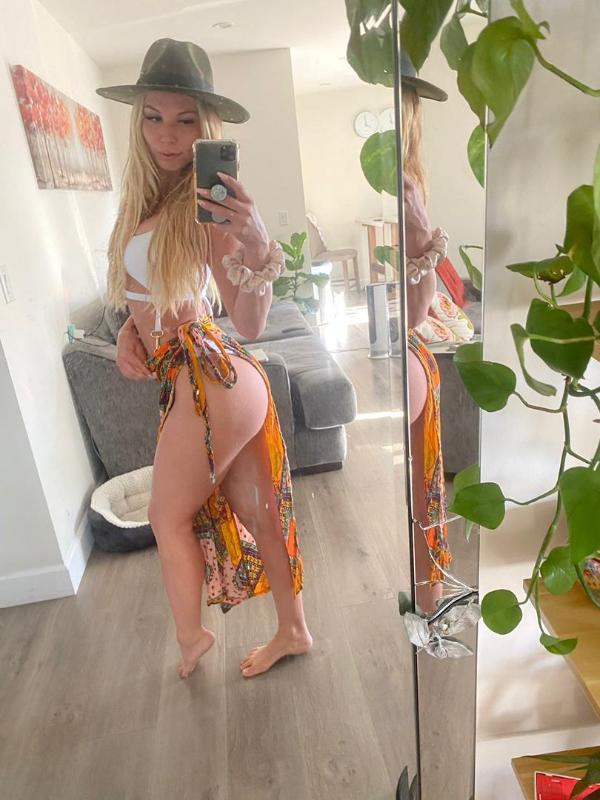 Hot 🥵 joy Snapchat: Cortana_b ,cell phone: (254) 242-3704