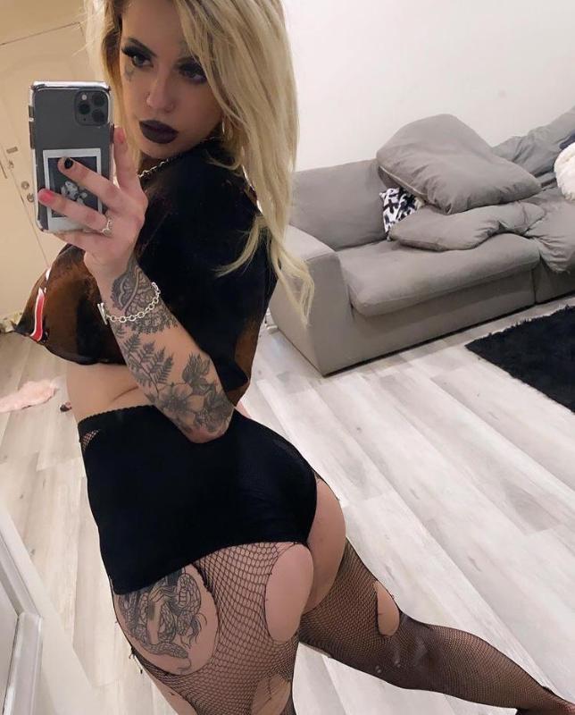 Horny💦 Hot🥵 Sexy🍑 HMU Tattood_nasty