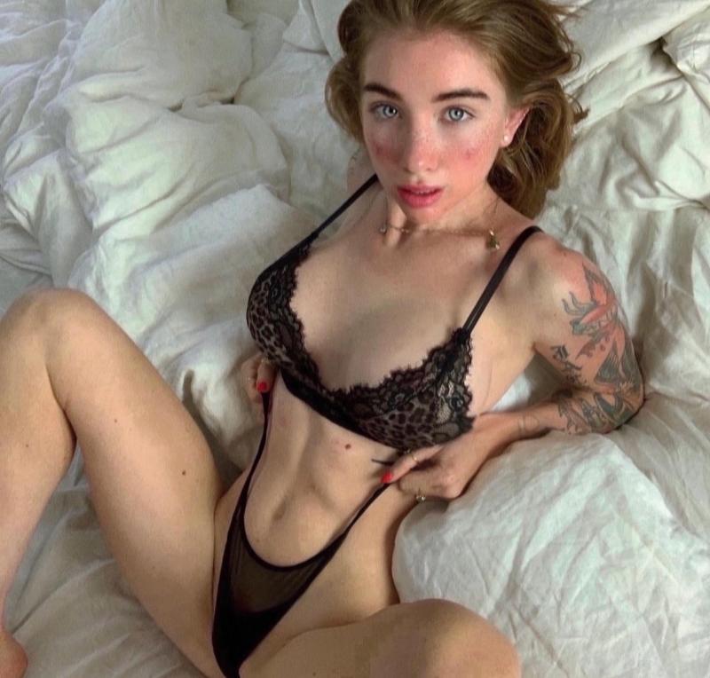 Add me on Snapchat lucy375521 To satisfy your sexual desire 🍑🍑🍆