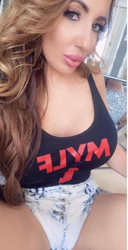 Sexy Mitchelle
