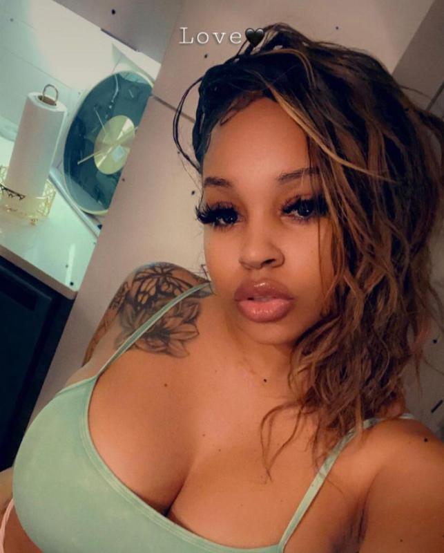 Juicy pussy down to fuck 🥵💦
