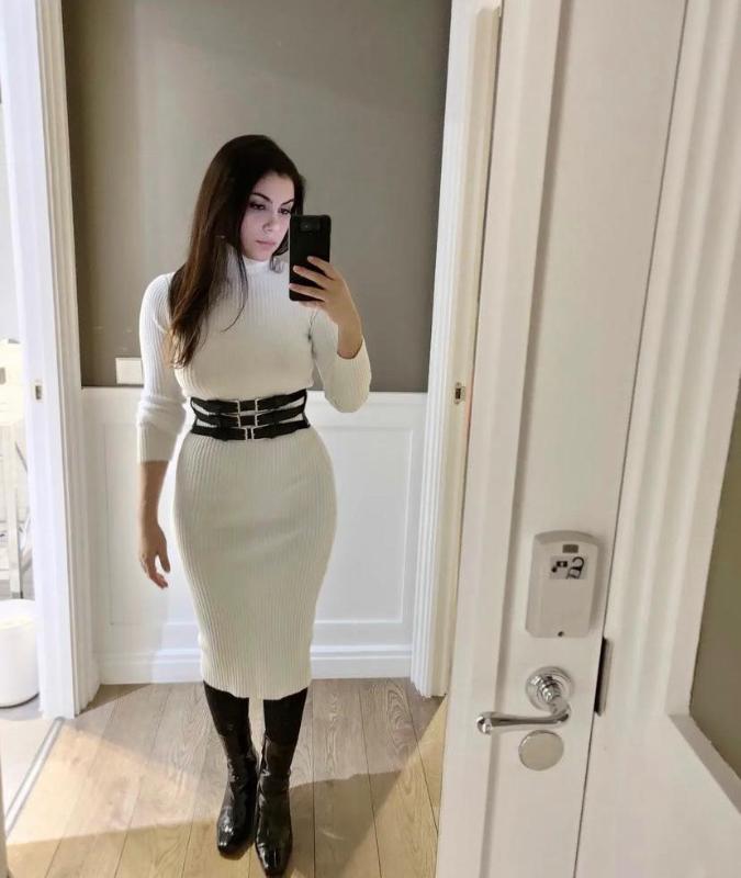 I am 26years old sweet and hot and soft sexy girl.High class sexy girl is the gi