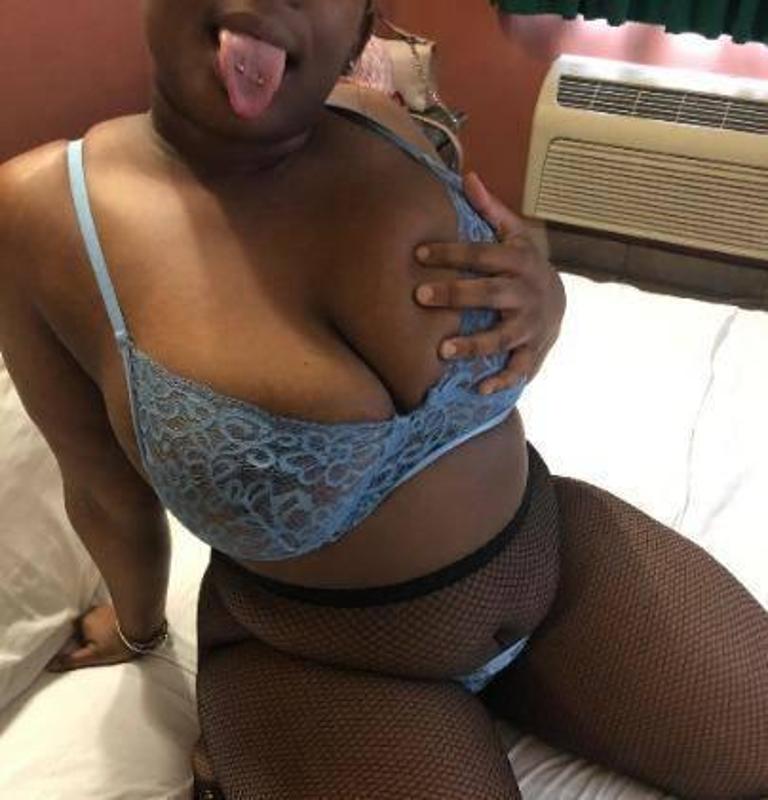 𝕄𝕐 ℙ𝕌𝕊𝕊𝕐 𝕀𝕊 𝕐𝕆𝕌ℝ 𝓟𝓛𝓐𝓨-𝓖𝓡𝓞𝓤𝓝𝓓