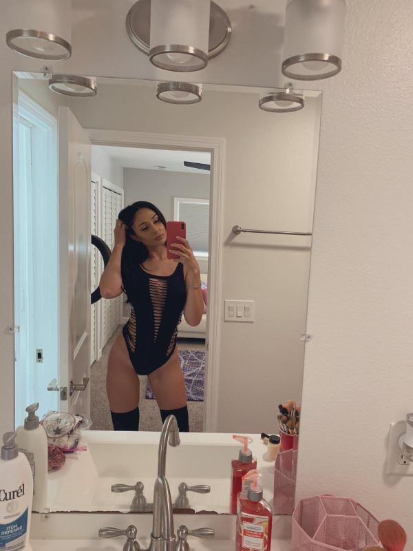 Hey Baby, Need an Escort for Hookup? I’m Available and Ready for fun