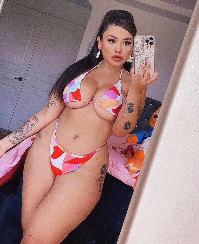 I offer sex meet up , nudes and naught FaceTime