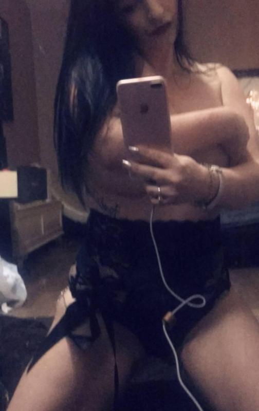 Blue eyed gorgeous brunette