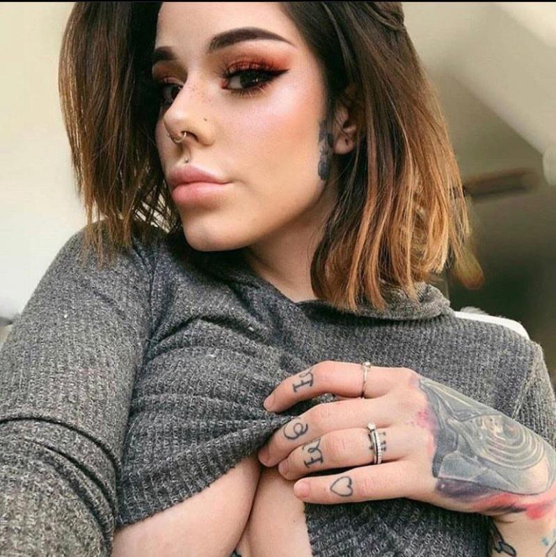 DOWN FOR FUN AND HOOK UP HMU ON SNAP SUSANJANE86