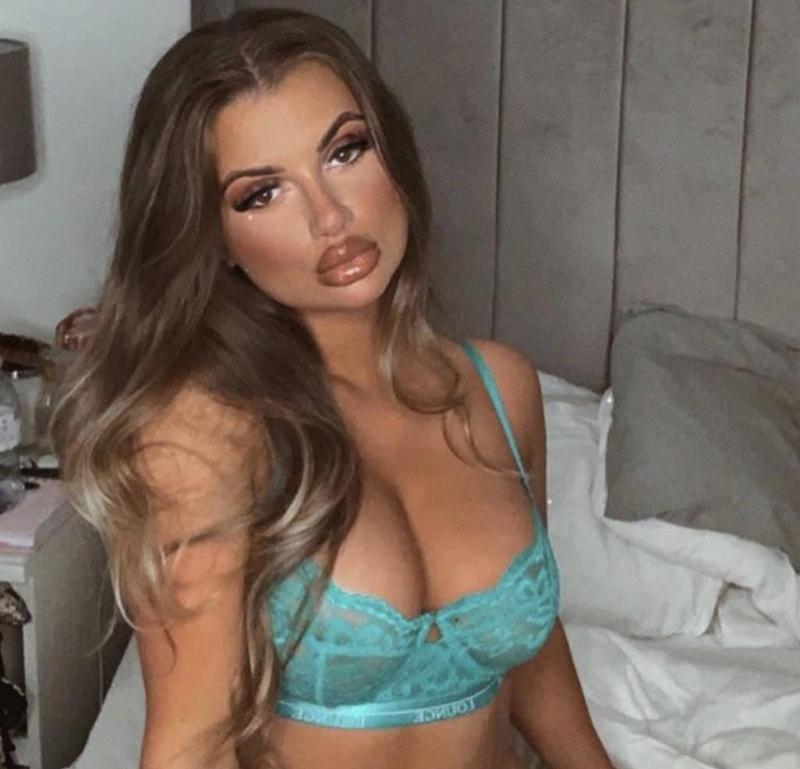 Julia- 1000% Real Available in PICKERING