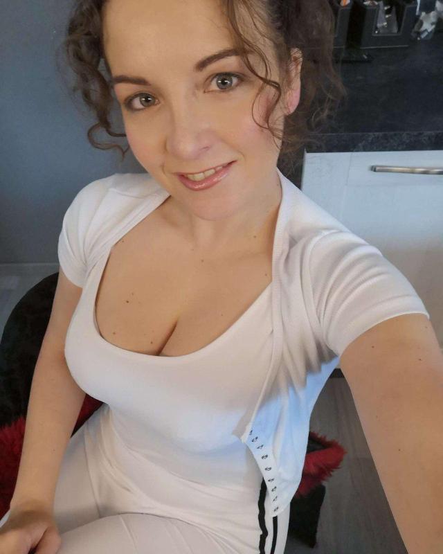 I’m on escort hookup services but I could give a relationship try