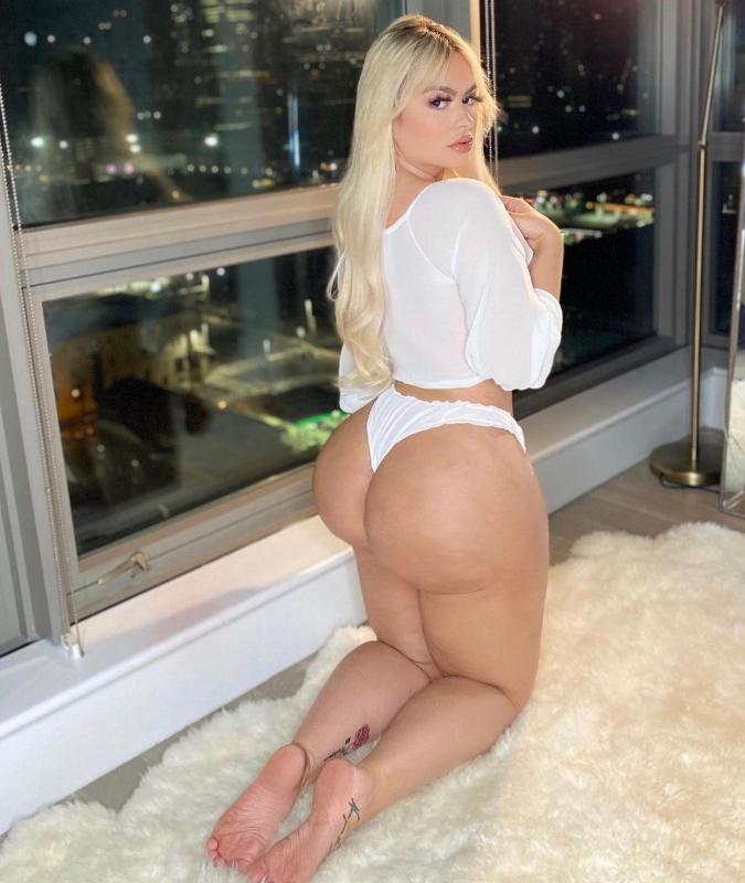 24/7 HOOKUP🍆👅 Snapchat 👻 laura_smith212