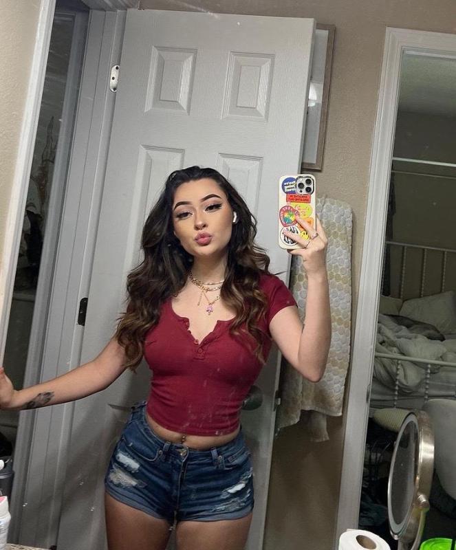 Hey daddy, wanna fuck? HMU 🤙 NOW text +1(970) 730-9716