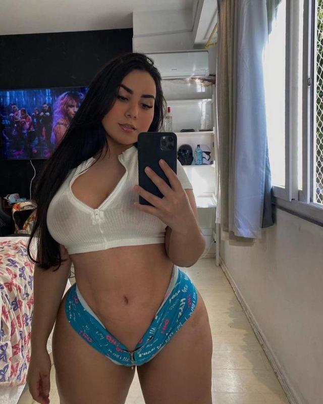 Sexy milf available for hookup 24/7