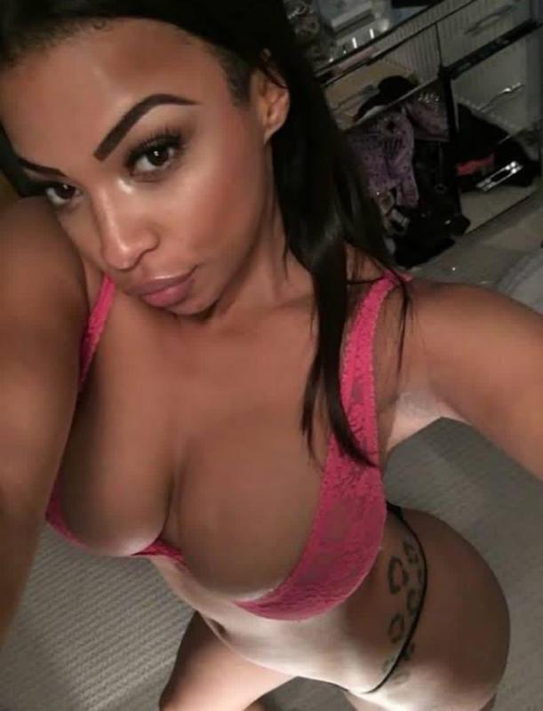I’m down for fun & naughty stuffs HMU on📱. (425) 385-9397 snap alexmae1234