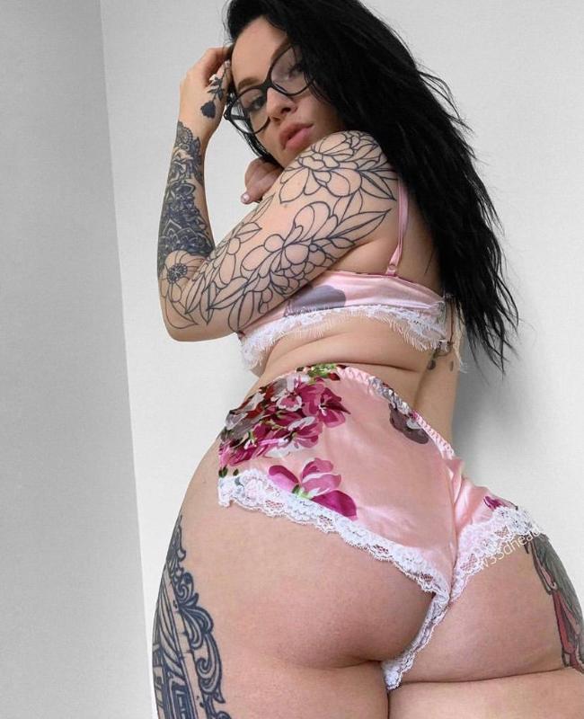 I fuck no limit like anal,deepthroat, cream pie , bareback and all all and give