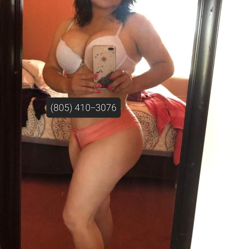 LATINA MILF First time visiting Thousand Oaks