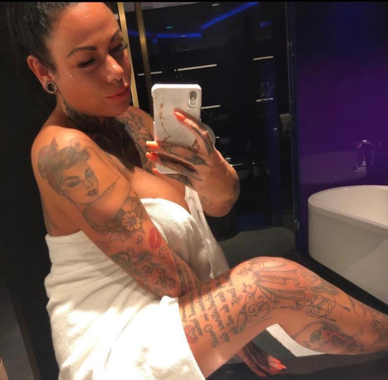 (760) 483-4872 i’m a horny matured lady, I love squirting I Wanna fulfill your