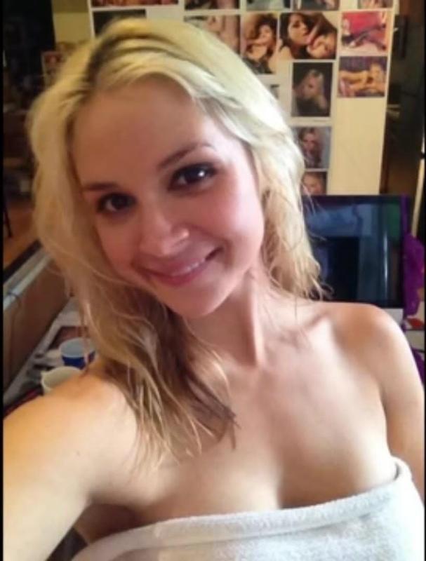 I'm available both incall and outcall