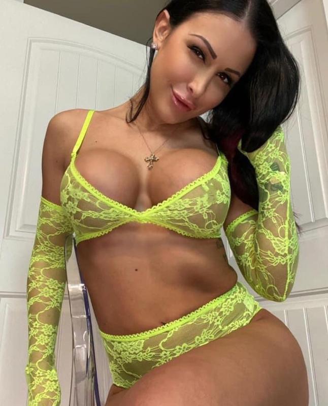 I’m a naughty escort available for the following deals both in call and out call