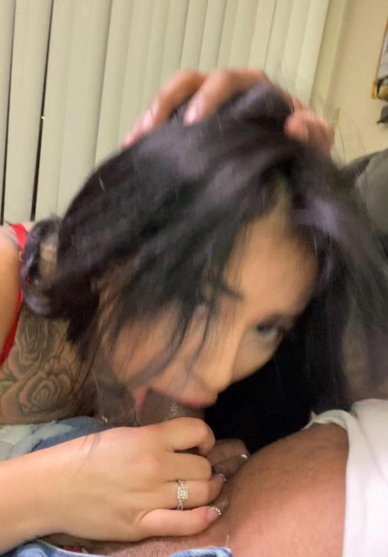 Hey baby, come check out some real company here 🥰😏 💦