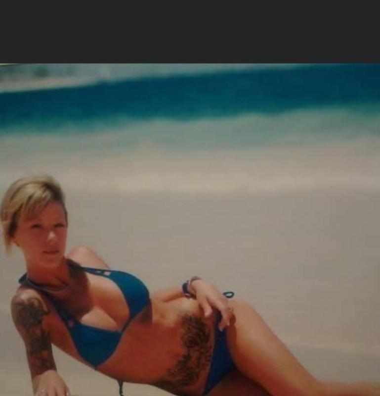 Petit fun size blond, freaky and open minded just for you!