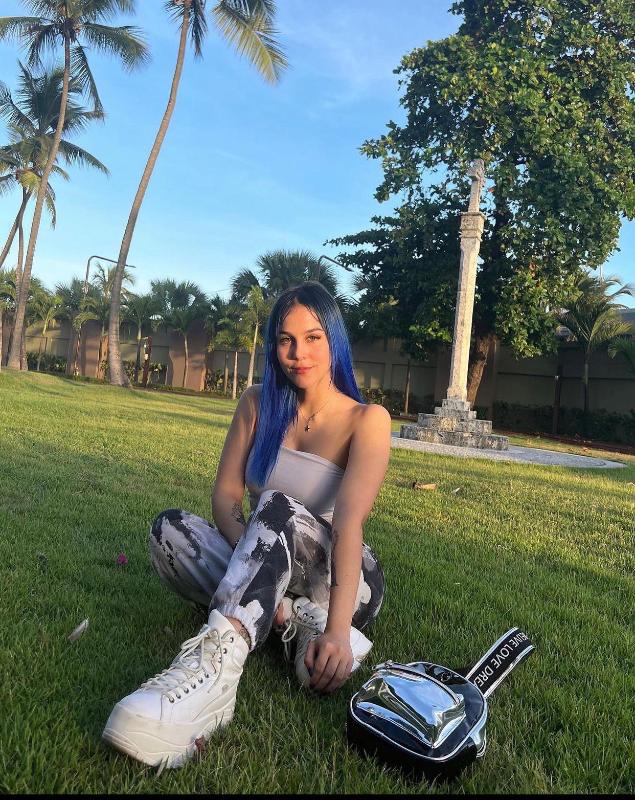 Hot sexy Sarahlevi