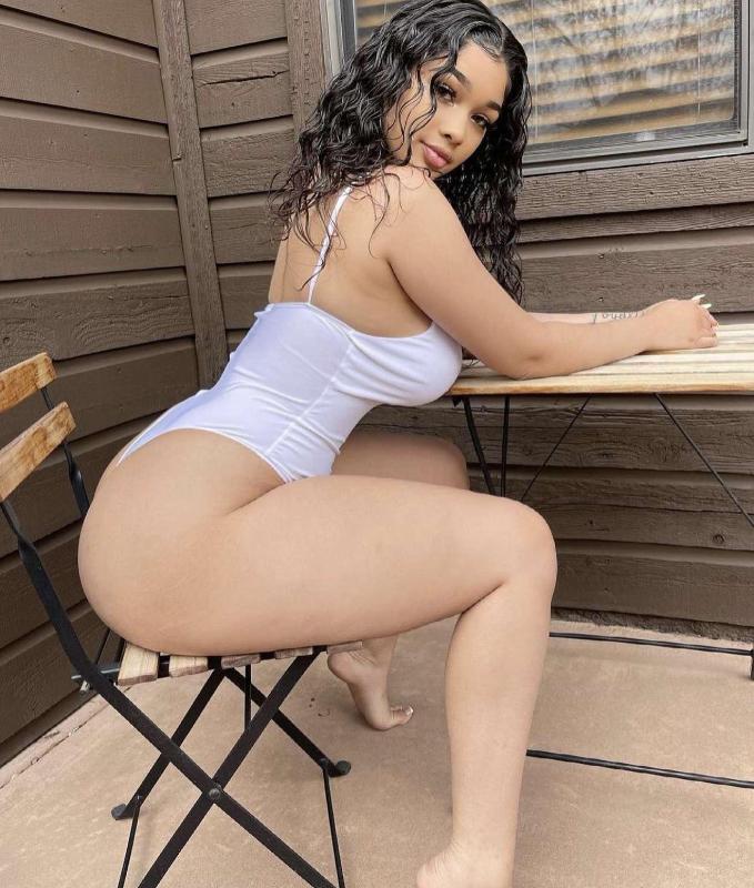 I’m available for sex and massage Snap chat name :Sandralilia9343