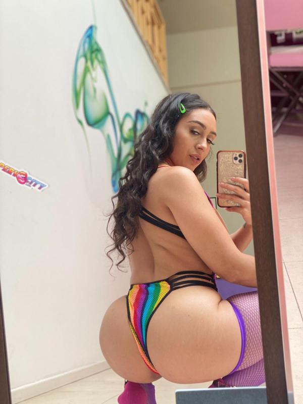 Available for hookup and fun🥰😍