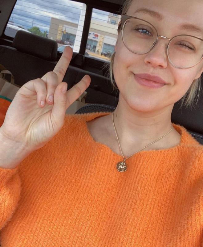 HMU if you’re down to fuck ... Ask for my rates