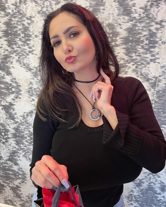 I’m always available for fun and sex hookup all day and night text me now