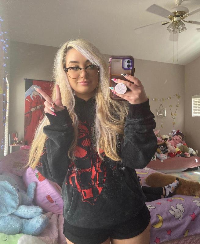 I am available for both incall and outcall services