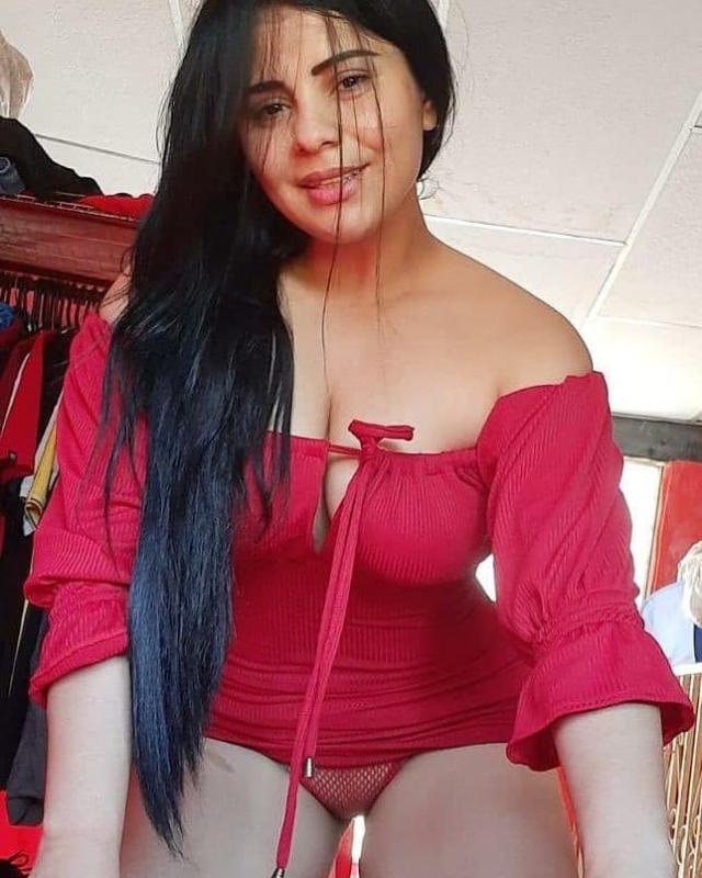 Available for hookup🍆🍆🍆