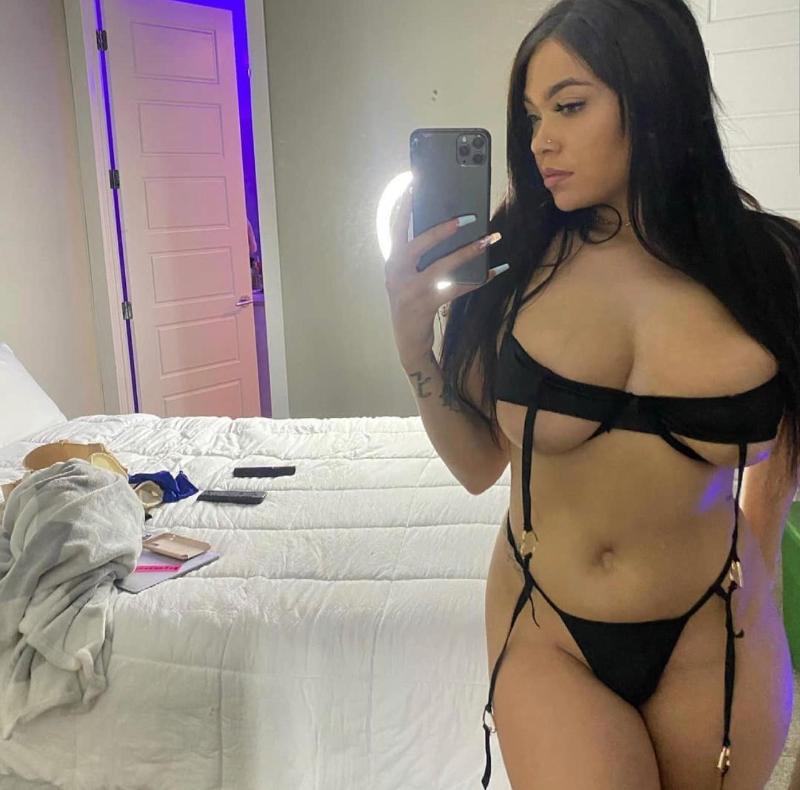 🍑🍑🍆💦💦🍆 Hey I’m Rozelle looking to worship your cock, text me for rates