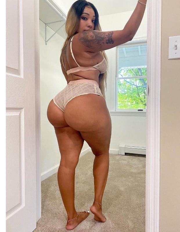 Hello baby you want to have some fun? I'm available both Incall and outcall serv