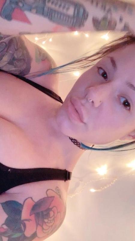 I’m HORNY and I’m available for nearby quickie sex/Hookup 💋💋