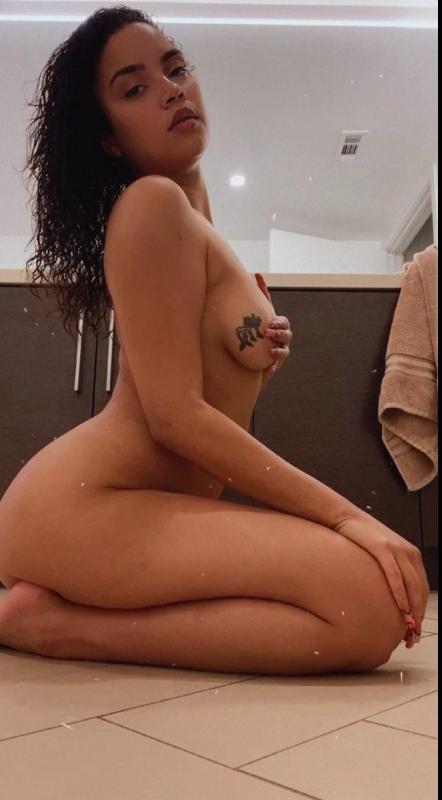 AVAILABLE FOR PREMIUM FUN AND HOT FUXK 🤤 💦 🍆