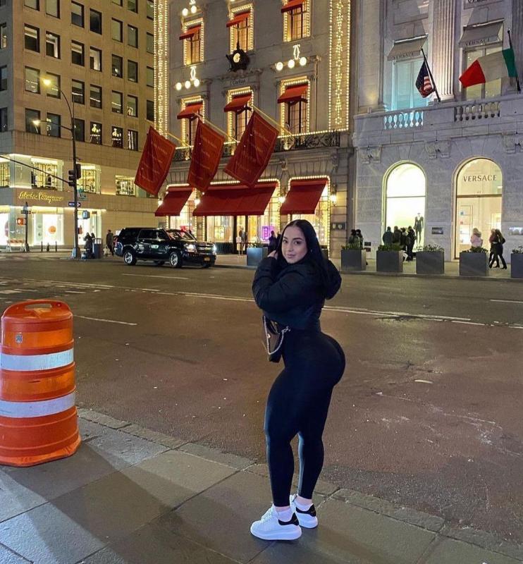 Sexy girl available 😍🥰😘