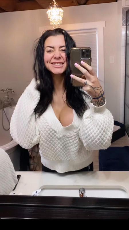 Im down for hookup HMU on Snapchat: sarahelliot4623 or phone: (310)8792230