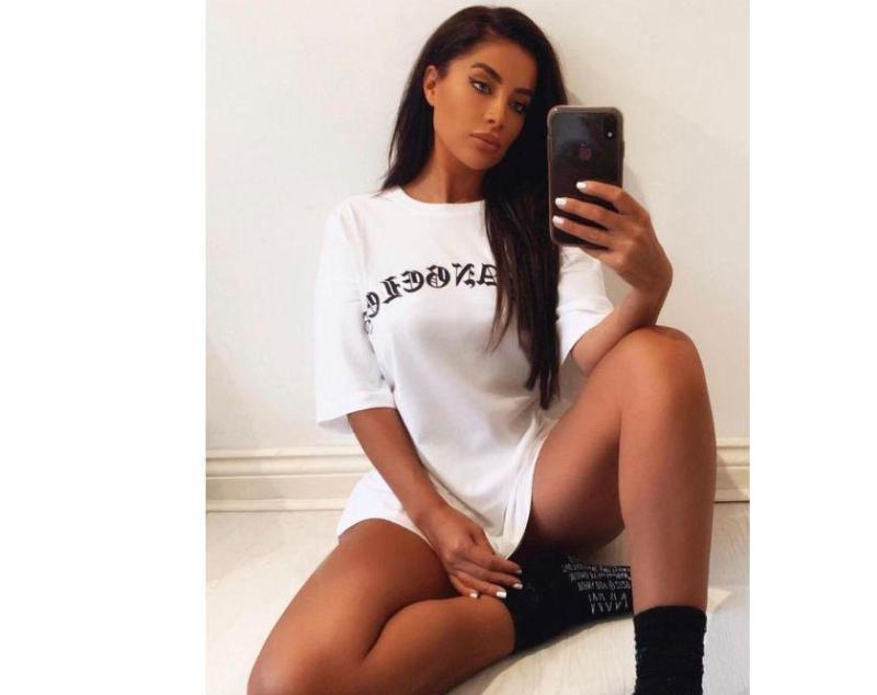 PRETTY LADY ** MY NAME IS EVELYN 07466662923 ** party girl