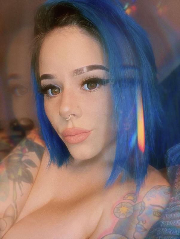 DOWN FOR FUN AND HOOK UP HMU ON SNAP SUSANJANE86