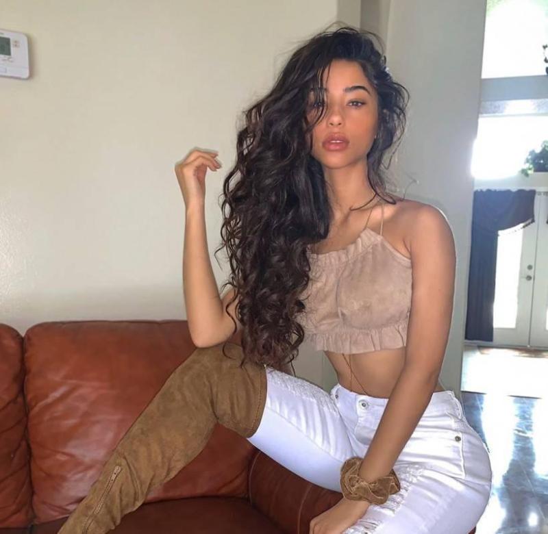 Angelina de Costa Rica Latina bombshell 23 bombe sexuelle
