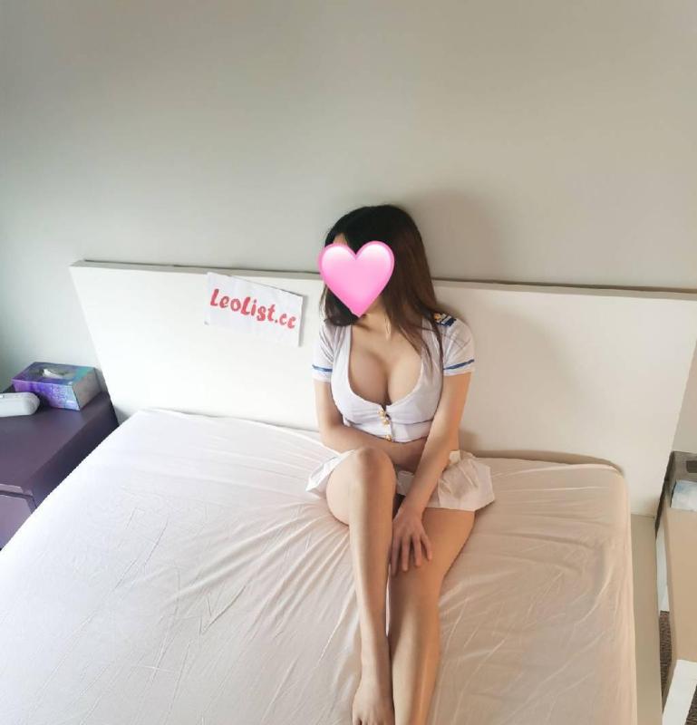 Look at my sexy long smoothy legs,fake for free service