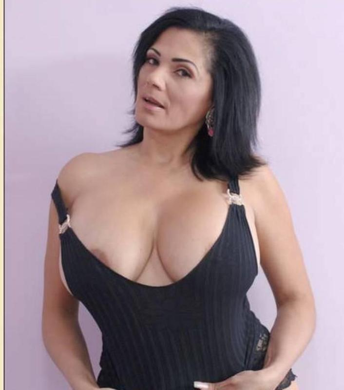 Scarlett the Sensual is in Prince albert